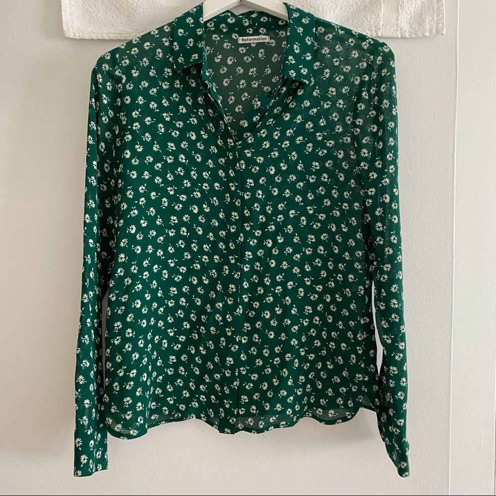 Reformation green floral button down shirt / blouse.